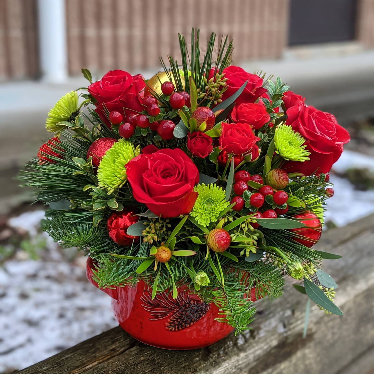 Festive Pop Red & Green Mug – Beaver Creek Florist, Markham ON