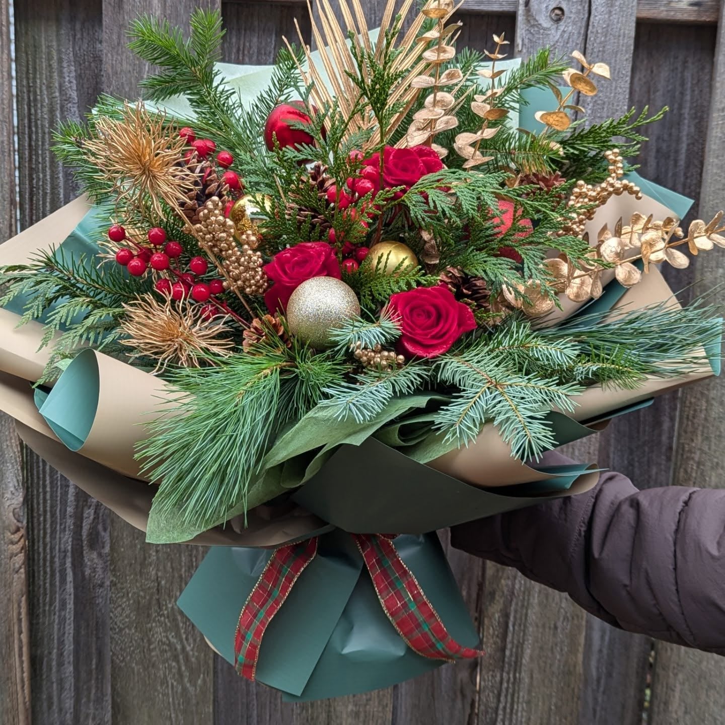 Festive Holiday Bouquet – Beaver Creek Florist, Markham ON