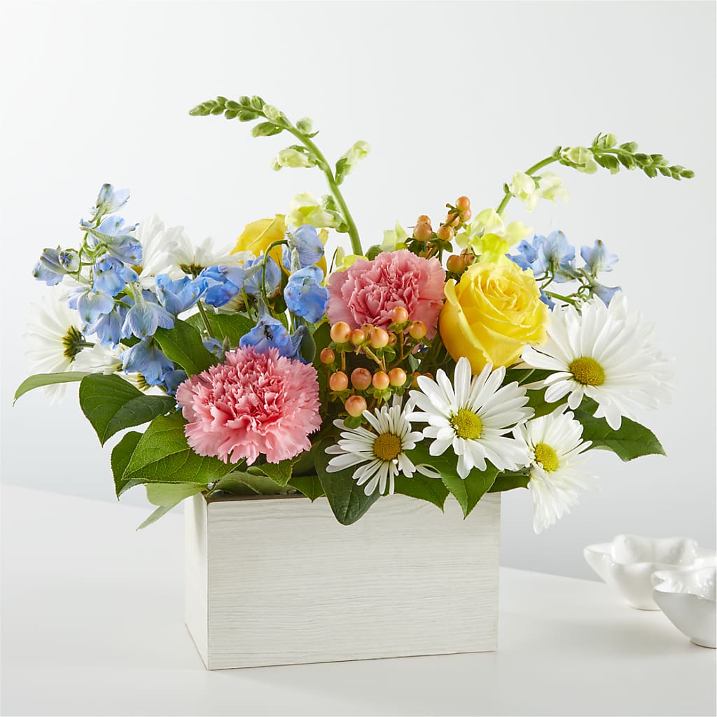 Sun Salutation Box Bouquet – Beaver Creek Florist, Markham ON