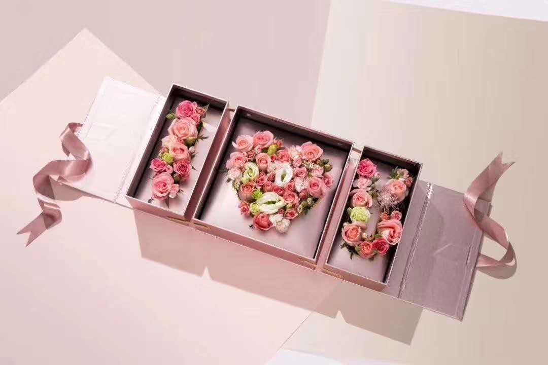 Heart-in-a-Box Flower Set – Beaver Creek Florist, Markham ON