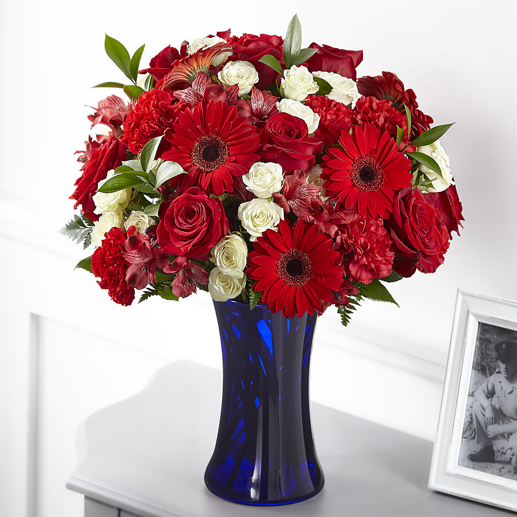 Hearts Embrace Bouquet – Beaver Creek Florist, Markham ON