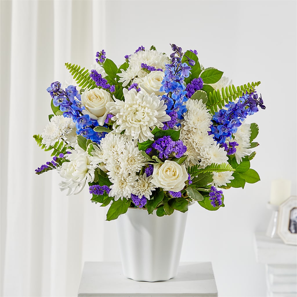 Hold Dear Tabletop Basket – Beaver Creek Florist, Markham ON