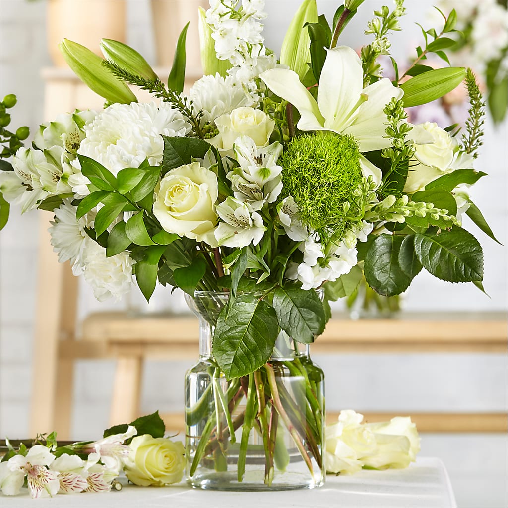 Classic Ivory – A Florist Original – Beaver Creek Florist, Markham ON