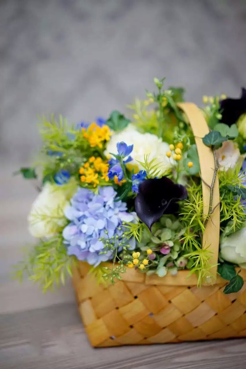 Morning Breeze Basket