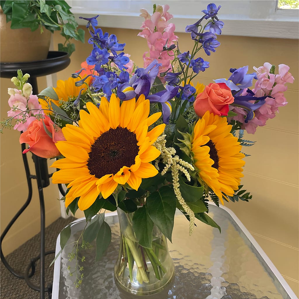 Rays of Life Bouquet –  Beaver Creek Florist, Markham ON