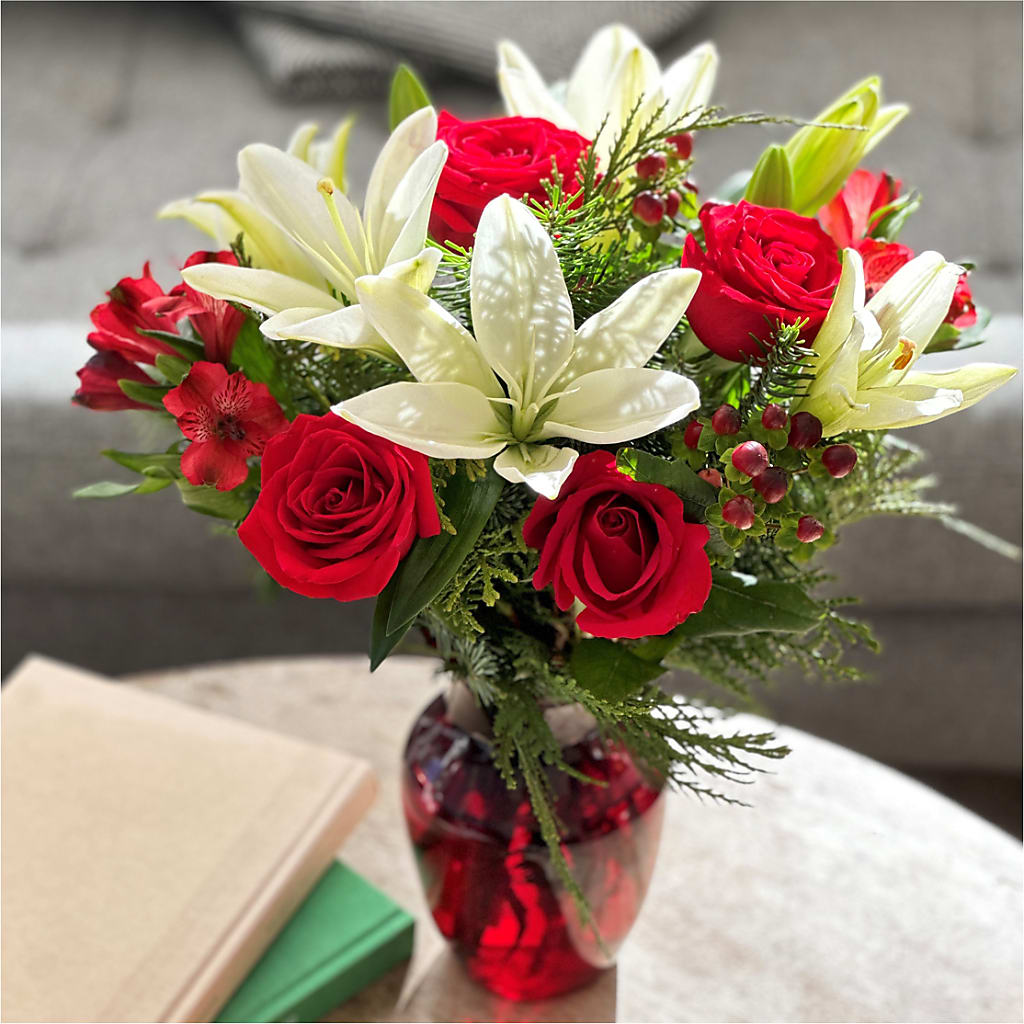 Evergreen Delight Bouquet –  Beaver Creek Florist, Markham ON