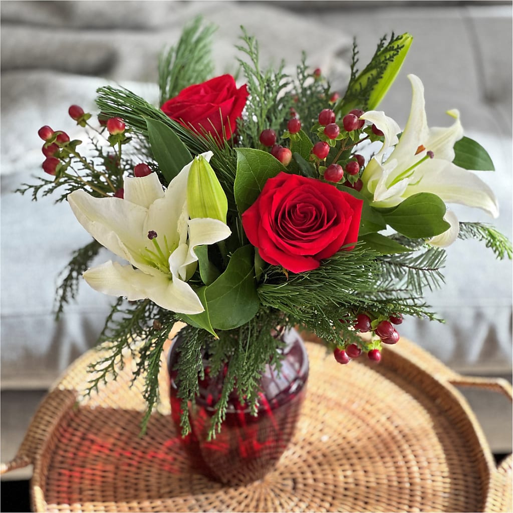 Evergreen Delight Bouquet –  Beaver Creek Florist, Markham ON